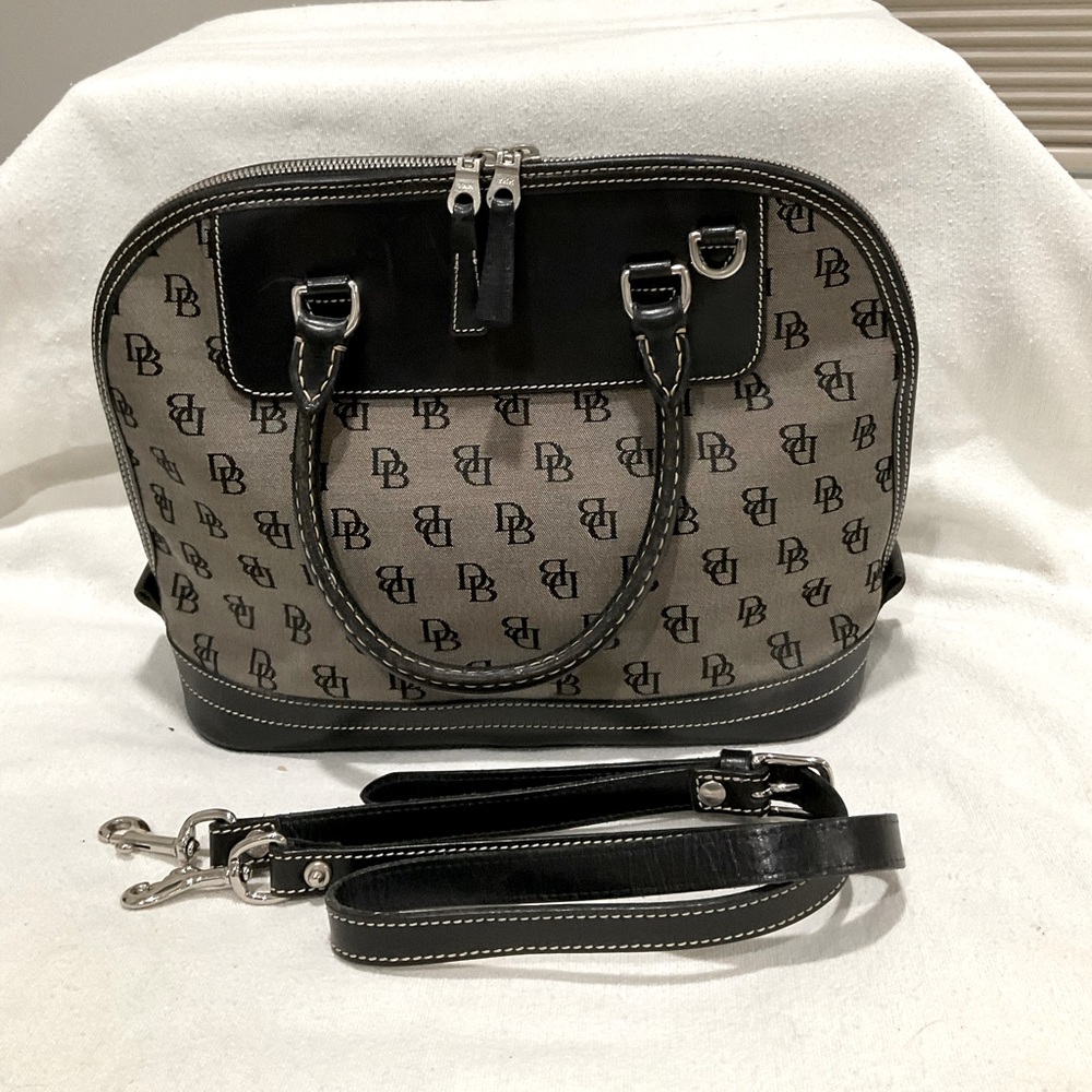 Vintage Dooney and Bourke Crossbody Bag